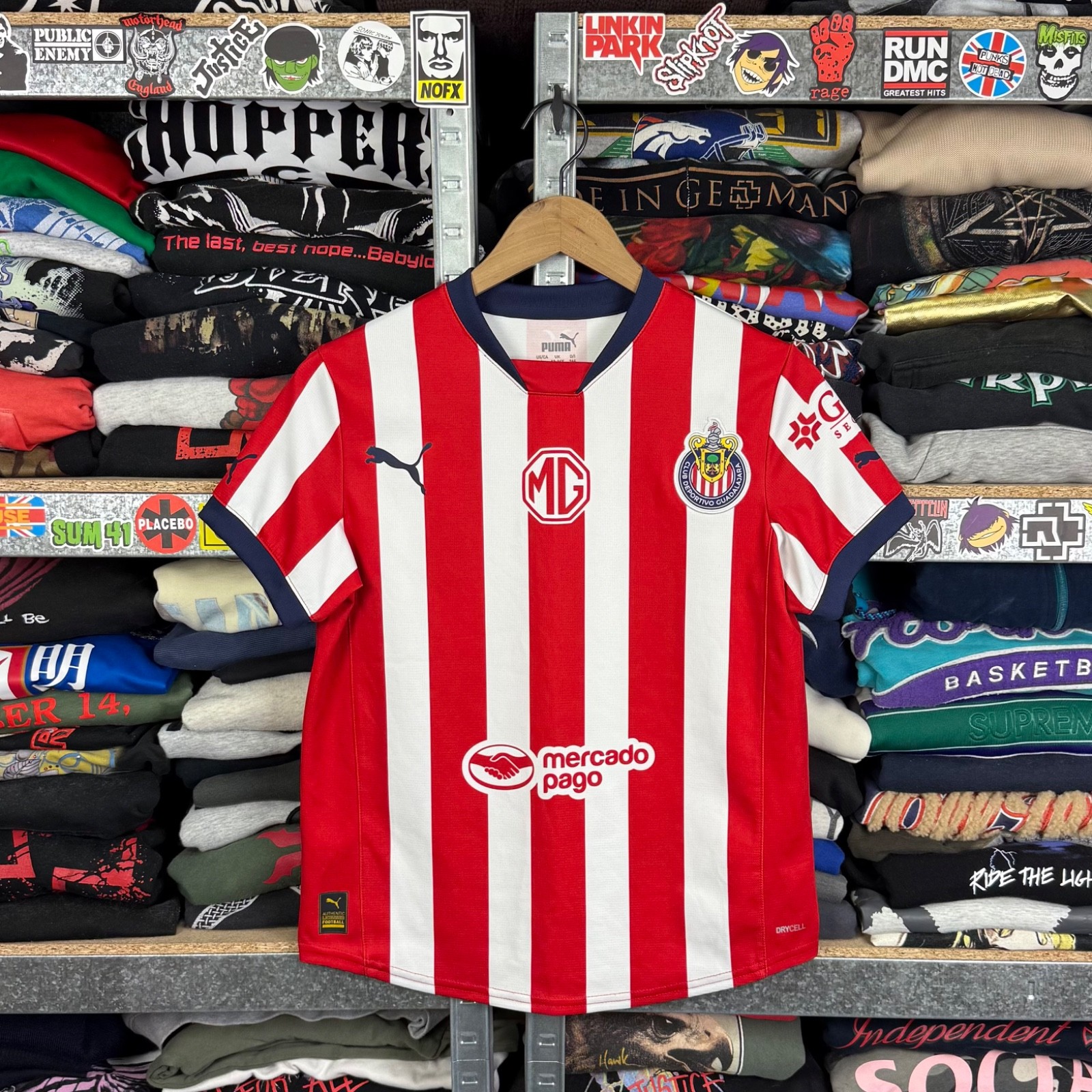 CHIVAS GUADALAJARA 2024 2025 HOME FOOTBALL SHIRT SOCCER JERSEY PUMA YOUTH SIZE L