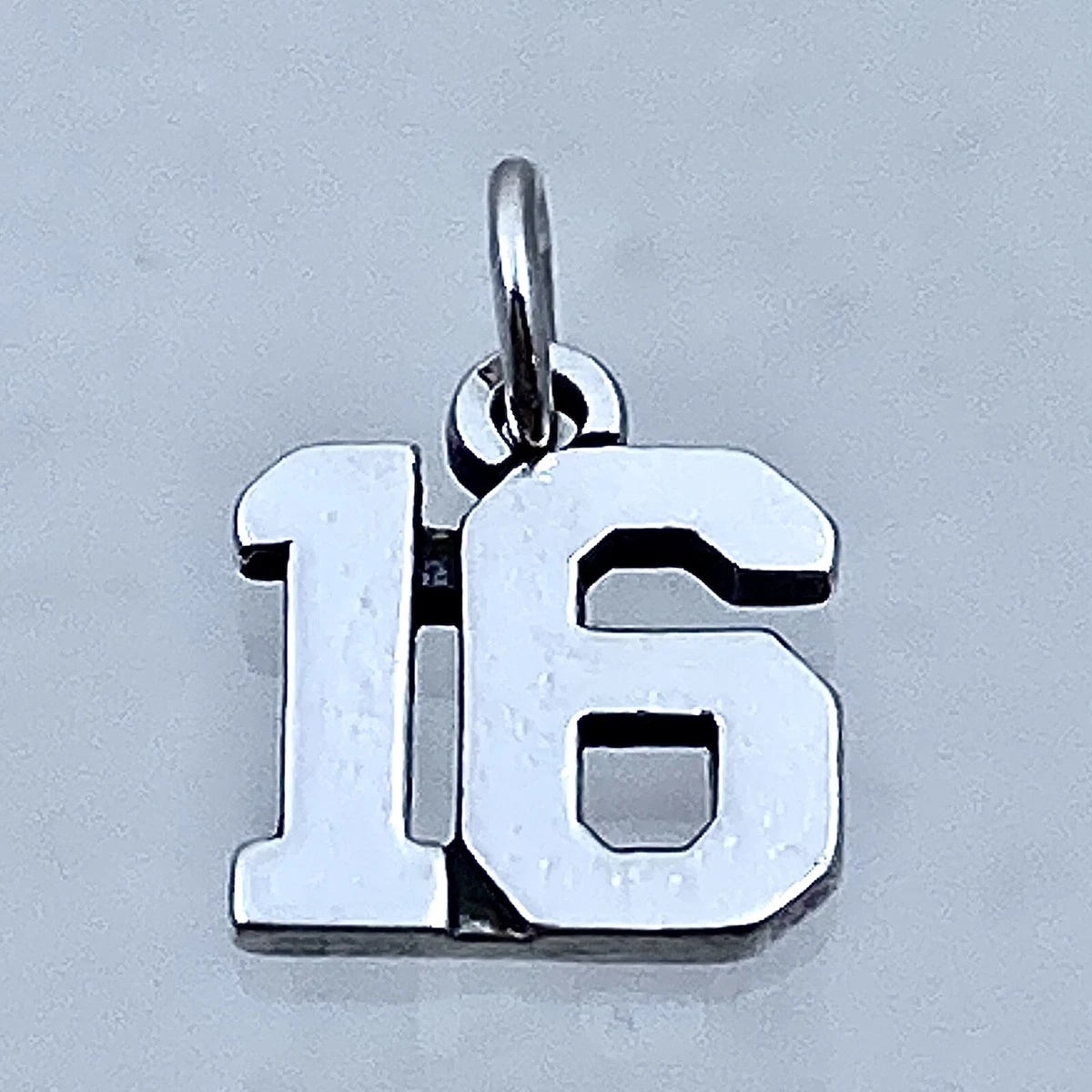 James avery shop 16 charm