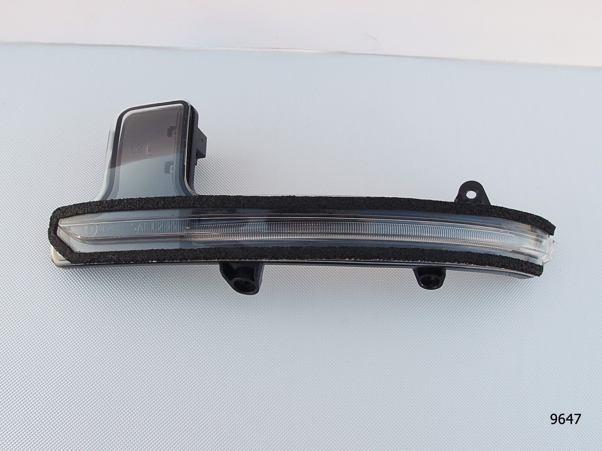 17-23 OEM MAZDA CX-5 TURN SIGNAL LENS / left EXTERIOR MIRROR LED