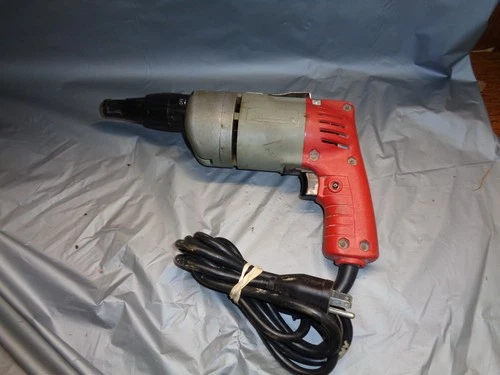 Milwaukee 6747-1 Reversible Screw Shooter