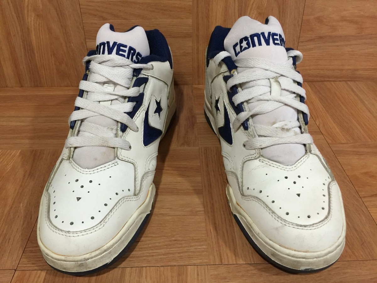 Vintage Converse Official Shoe Of The NBA Basketball Sneakers Sz 9 Men\'s Standout Vintage — Rare 1992 Vintage  main image 2