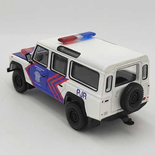Diecast MINIGT 1/64 Scale Land Rover Defender Police Car Indonesian Police Model - Picture 9 of 15