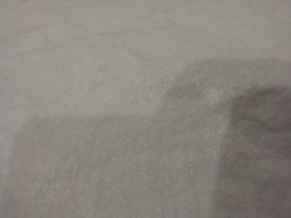 Moda WINTER FLURRIES 6883 21 White Snowflakes HOLLY TAYLOR Quilt Fabric - Image 3 of 3