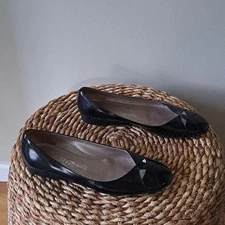 Salvatore Ferragamo Womens Textured Black Patent Leather Flats Twist Front S-9