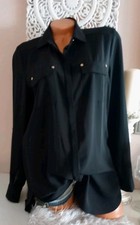 Elegante schwarze Longbluse / Hemdbluse mit Brusttaschen & Gold-Details – Gr. 40