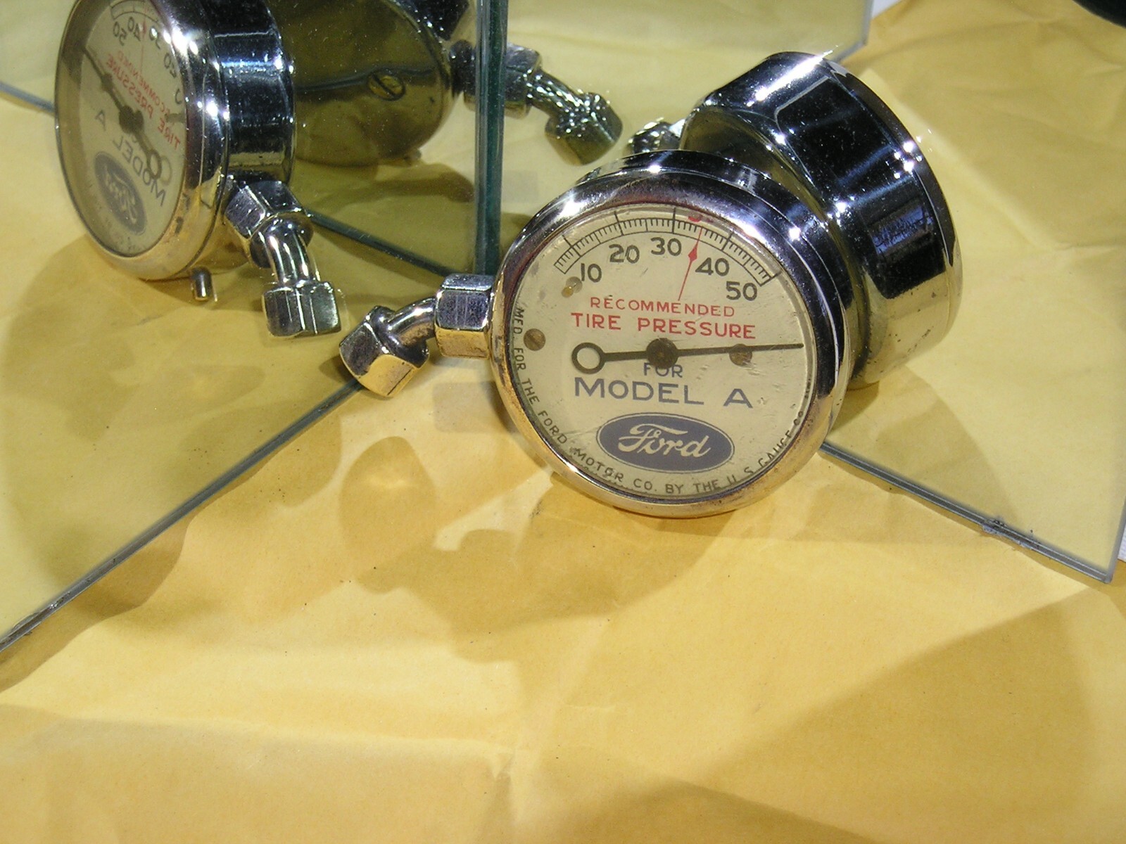 Beautiful Antique US Model A Ford Tire Gauge Vintage Tool Kit Display