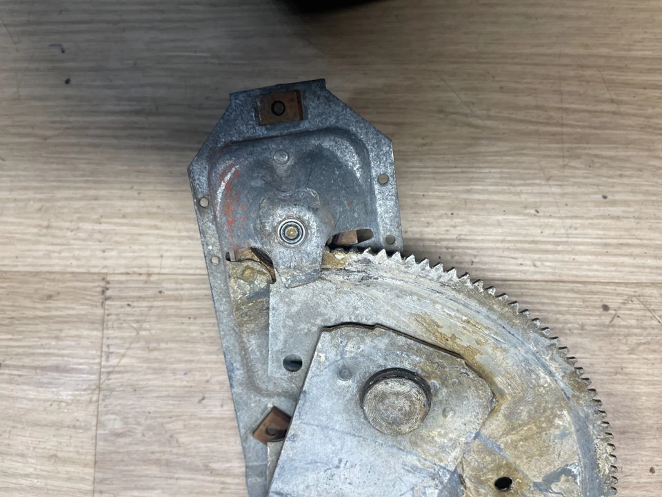 Cuda Barracuda 1971 regulador ventana trasera derecha probado operador muy suave 72 Foto 2 de 4