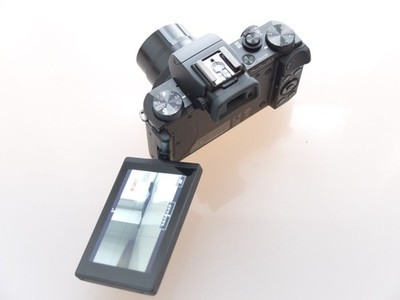 Canon PowerShot G5X Schwarz WLAN 20.2MP , vom Händler ...#