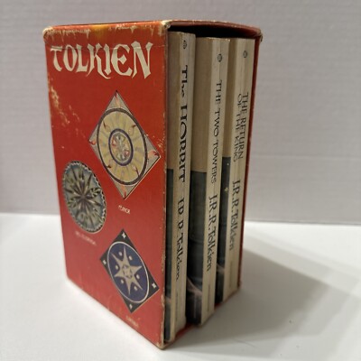 The Lord of the Rings & The Hobbit by J.R.R. Tolkien PB Red Box Set ...