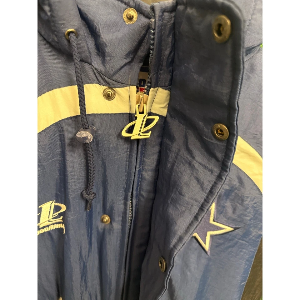 Chaqueta estilo acolchado de alta resistencia de los Dallas Cowboys años 90 con capucha talla mediana vintage Foto 4 de 4