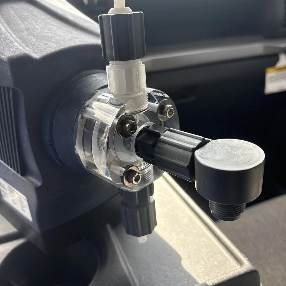 PROMINENT TYP GMXA 1604NPE26 DRIVEN METERING DOSING LIQUID CHEMICAL WATER PUMP - Image 4 of 4