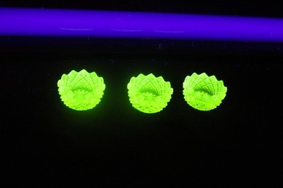 SET OF 3 URANIUM VASELINE SAWTOOTH SALT CELLARS