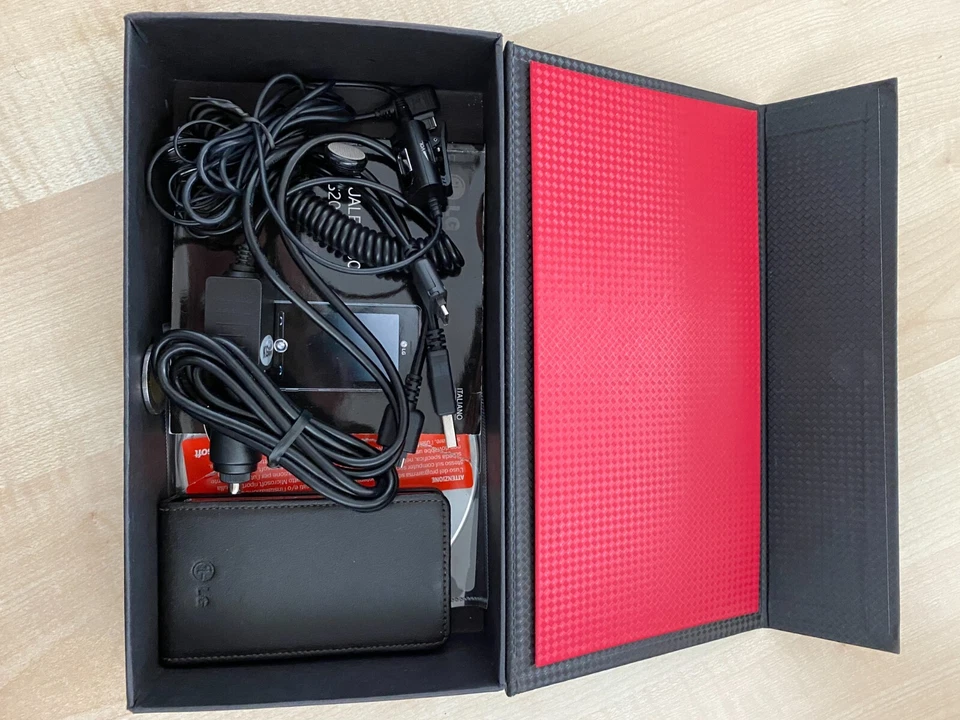 smartphone LG KS20 vintage in ottime condizioni funzionante - bellissimo - Immagine 3 di 4