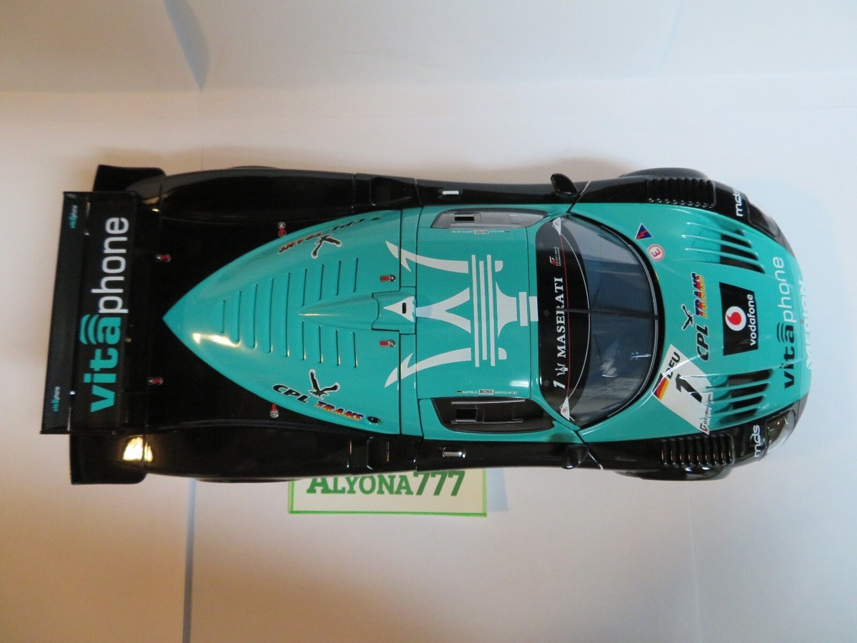 AUTOart SIGNATURE 1/18 Maserati MC12 2010 GT1 FIA Champion AUTOart SIGNATURE 1/18 Maserati MC12 2010 GT1 FIA Champion