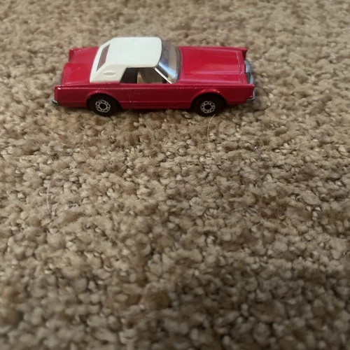 1979 Matchbox Superfast No. 28 Lincoln Continental Mk V Lesney 1:64 Red Diecast