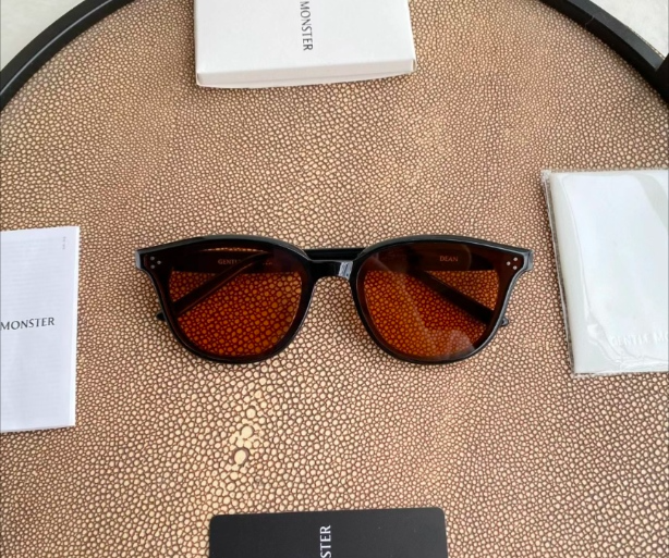 Gentle Monster Dean 01(OR) Sunglasses Black/Orange With Case New