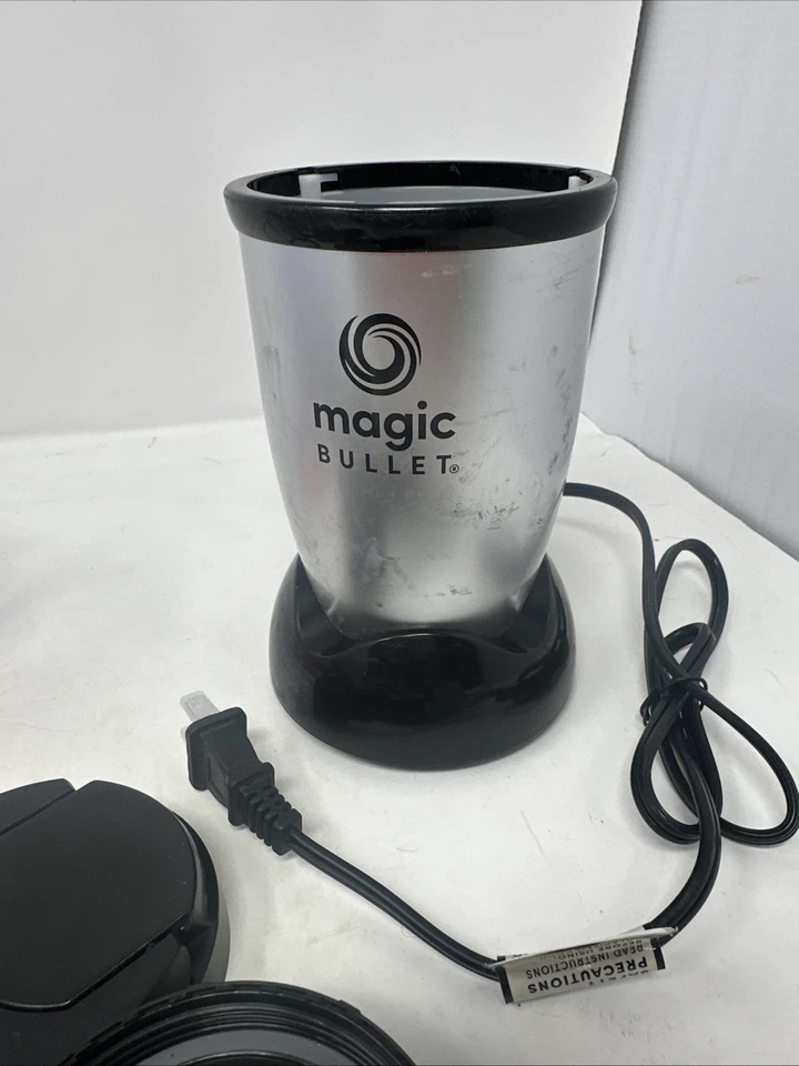 Magic Bullet MBR- 1101 Blender Base, 6 cups, 1 Lid Blade & Base—Works Great! - Image 2 of 4