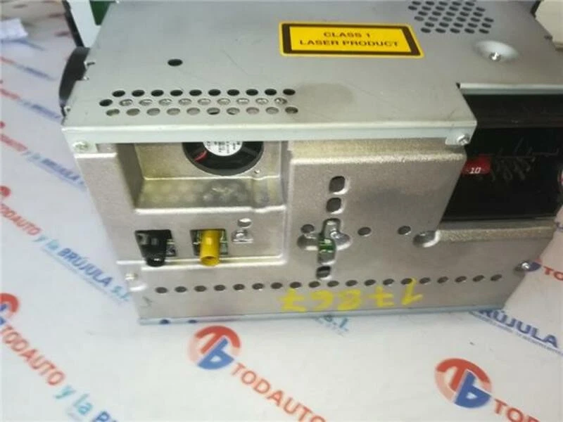 A2038705089 radio für MERCEDES CLASE C (BM 203) SPORTCOUPE 2.2 220 CDI 303405 - Bild 2 von 4