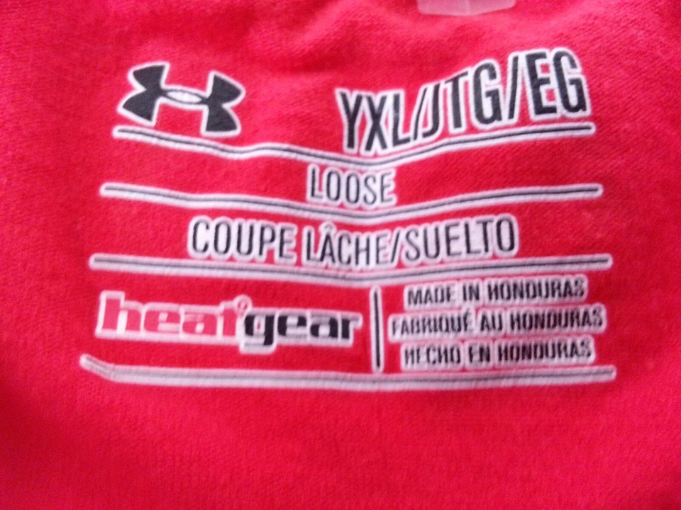 Camiseta Under Armour “Regalada” Talla Juvenil XL Roja Roja y Verde Unisex Foto 3 de 4