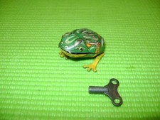 JOUET ANCIEN GRENOUILLE MECANIQUE  EN TOLE  MADE IN GERMANY