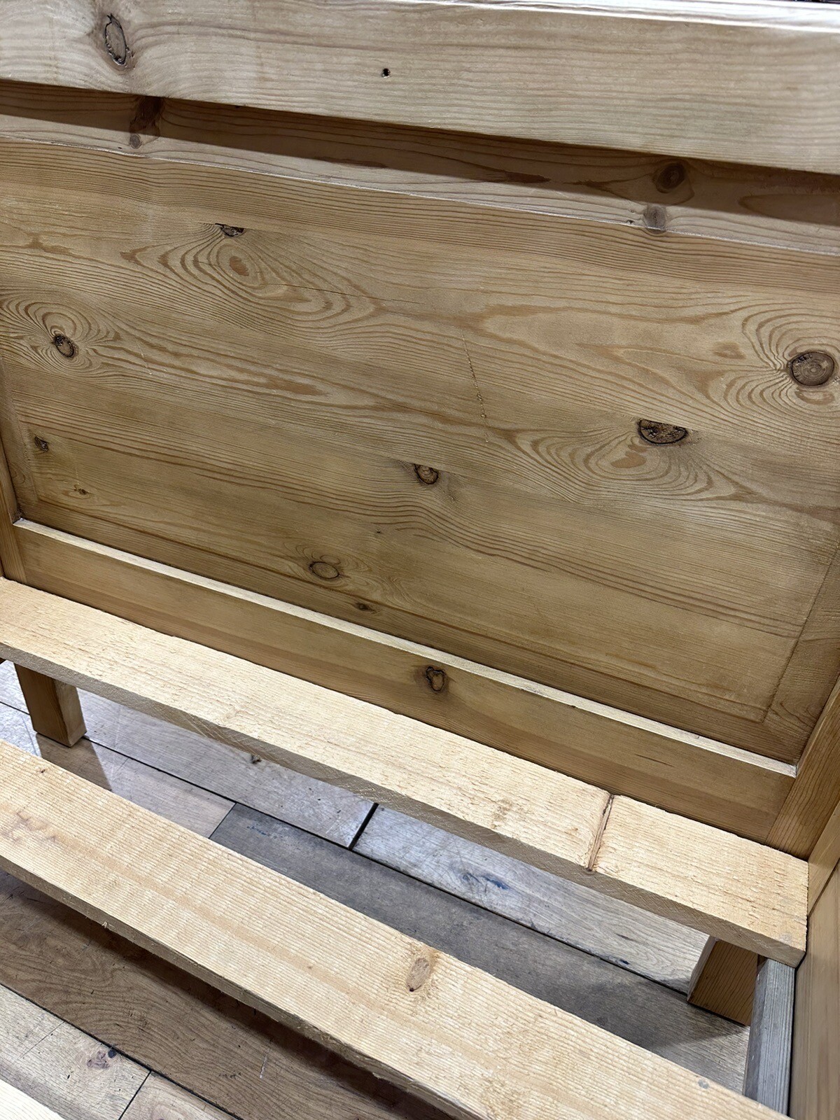 Pair Of Antique Pine Single Beds / Old Pine / Antique Bedroom Furniture