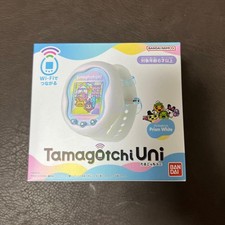 BANDAI Tamagotchi Uni Prism White