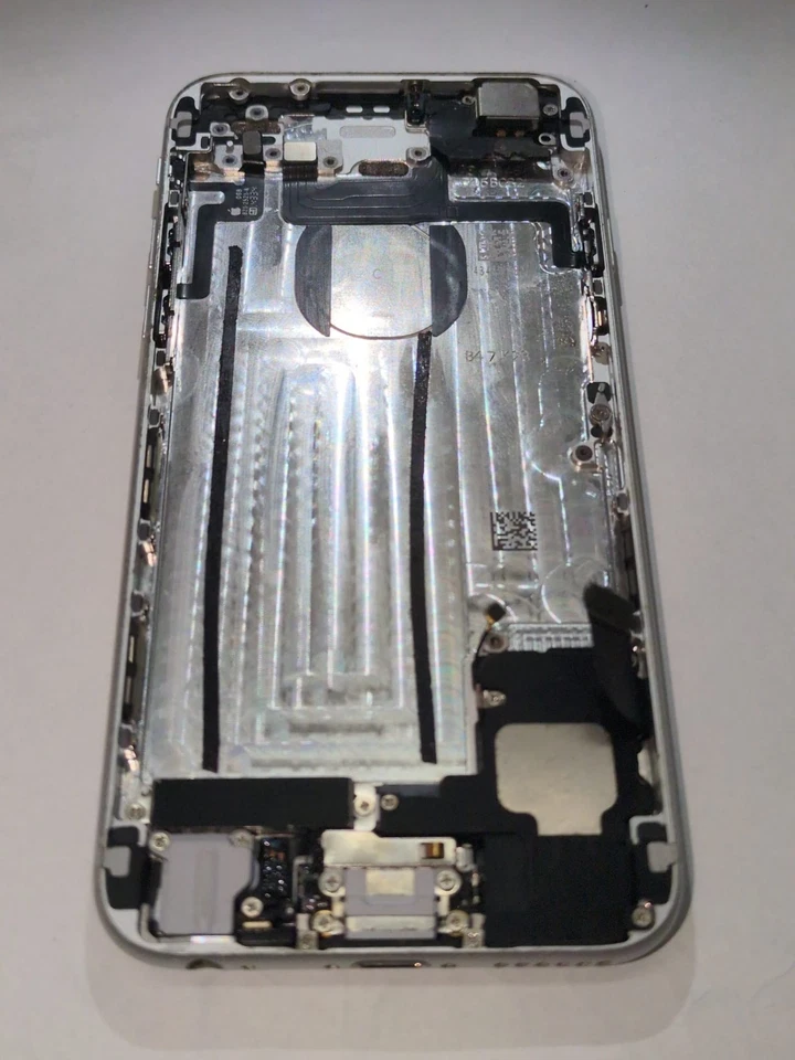 SCOCCA POSTERIORE ARGENTO IPHONE 6 A1586, PER RIPARAZIONI, NO CARRELLO SIM. - Immagine 2 di 4