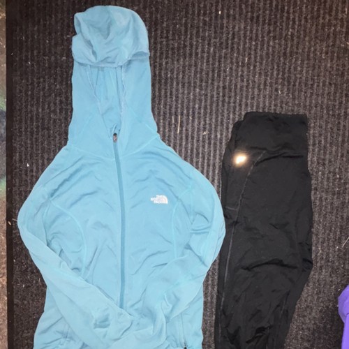 The North Face Women's Blue Zip Hoodie Jacket & Black Pants 2-Piece Set