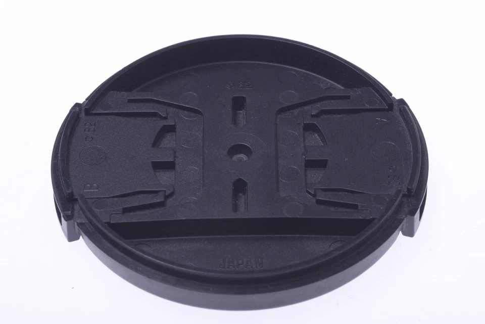 ✅ 1 TAMRON ORIGINAL LENS CAP 62MM DIAMETER    72-2 - Image 4 of 4