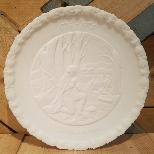 Prayer Valley Forge Fenton Bicentennial Commemorative White Plate - Swanky Barn - Picture 12 of 12