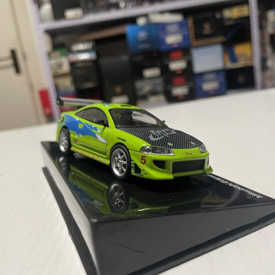 IXO 1:43 Mitsubishi Eclipse Mitsubishi Eclipse Speed and Passion Car Modelo Foto 4 de 4