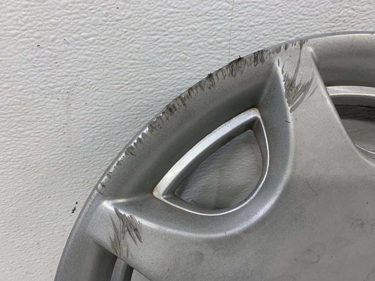 1) 1992-1996 Toyota Camry 2.2 DX 14” wheel cover hubcap 14 hub cap