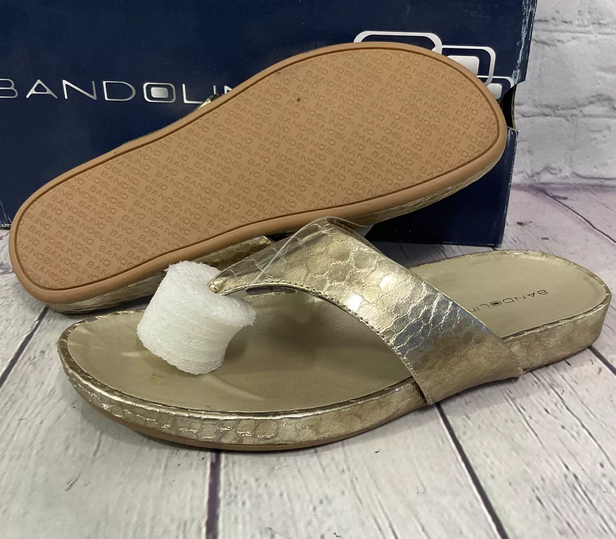 Bandolino Women s Piano Luxury Flip Flops Metallic Beige Size 6 New With Box