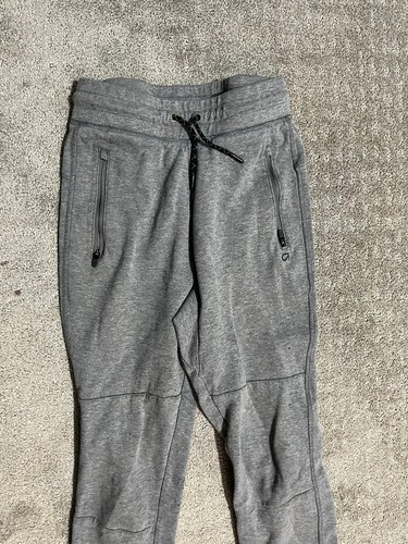 Gap Fit Tech Kids Grey Heather Dry Fit Performance Joggers Sweats XXL 14-16 - Picture 2 of 5