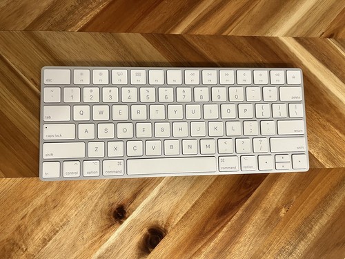 Apple Original OEM Wireless Bluetooth Weiß Magic Keyboard A1644 (MLA22LL/A) - Bild 2 von 4