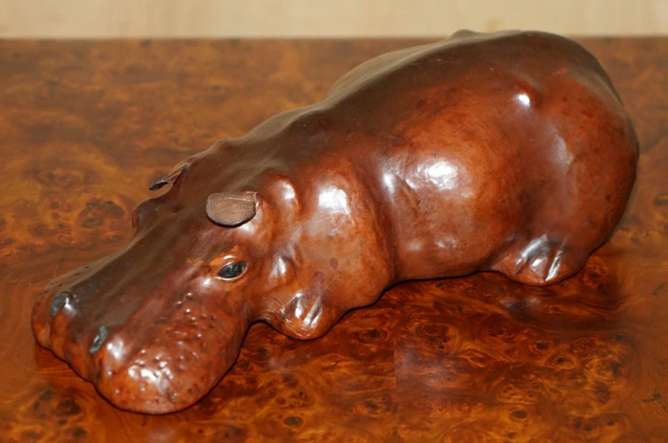 PAIR OF COLLECTABLE LIBERTY'S OMERSA BROWN LEATHER HIPPOPOTAMUS FOOTSTOOL HIPPO - Image 3 of 4