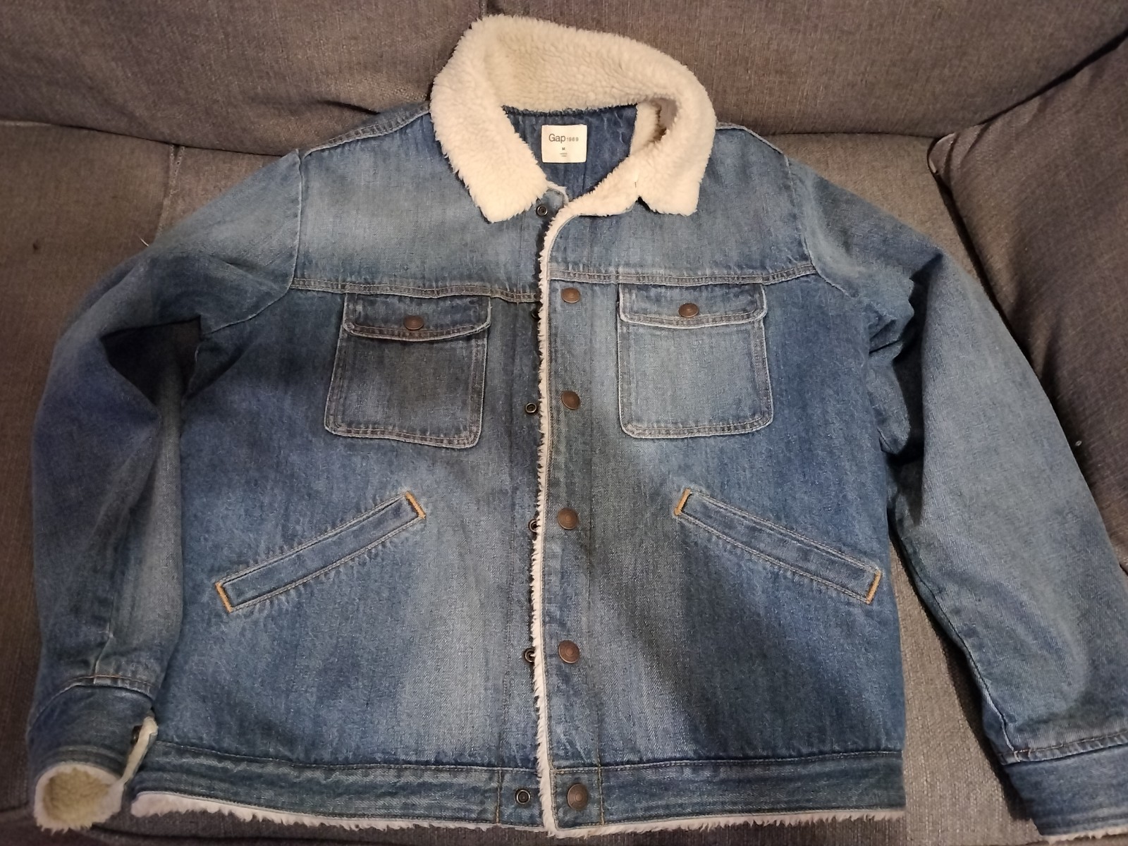 Picture 1 of 12