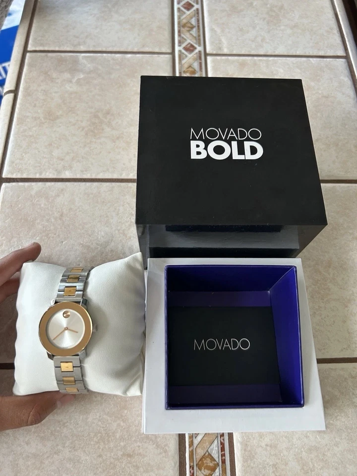 Brazalete de eslabones de acero inoxidable y oro rosa iónico Foto 3 de 3