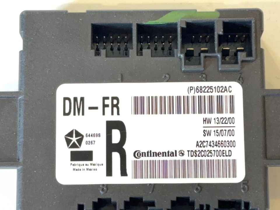 Passenger Side Door Module, 2017-2018 Ram 1500 2500 19+ Classic RH 68225102AC - Image 4 of 4