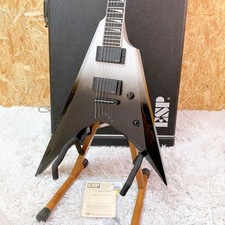 Chitarra elettrica ESP Arrow E-II Metal con custodia rigida usata spedizione ...