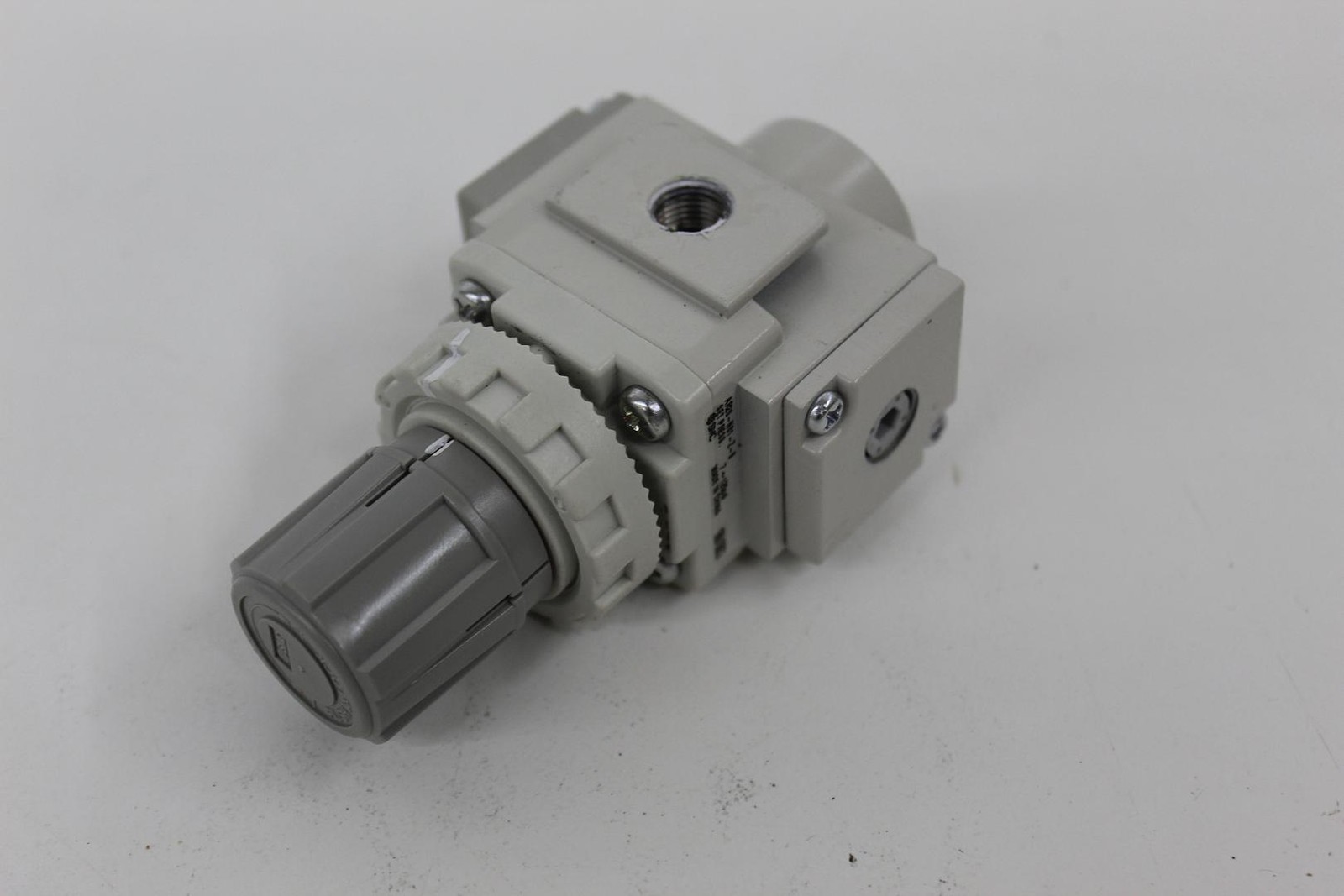SMC AR20-N01-Z-B Pneumatic Air Pressure Regulator 1/8" NPT 7-125 PSI AR-B