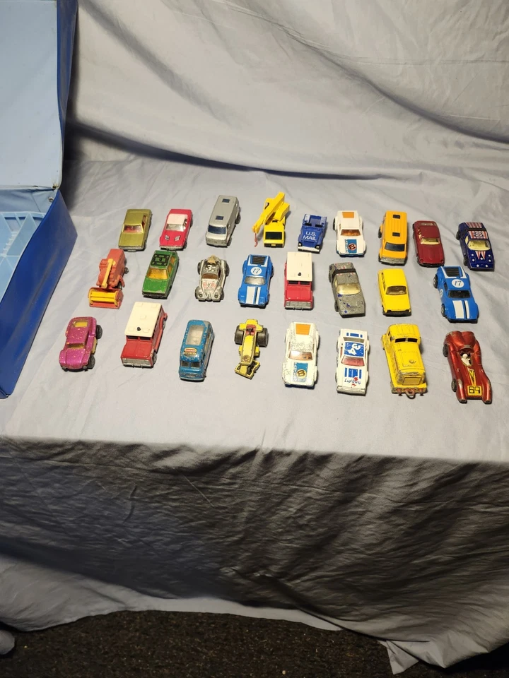 Lote de 17 coches diecast Hot Wheels vintage años 70 y 80 sueltos Foto 2 de 4