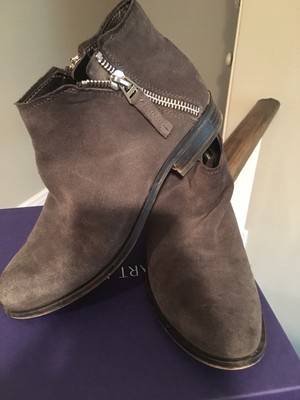 dolce vita women's vesa suede zip booties