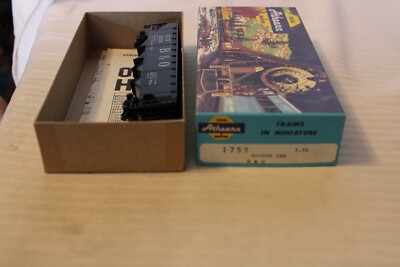HO Scale Athearn 40' 4 Bay Hopper, Baltimore & Ohio, Black, #532000, Built