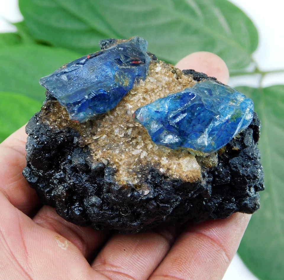 Certified 553 Ct Natural Tanzanite Matrix Crystals Rough Specimen for Collectors - Image 4 of 4