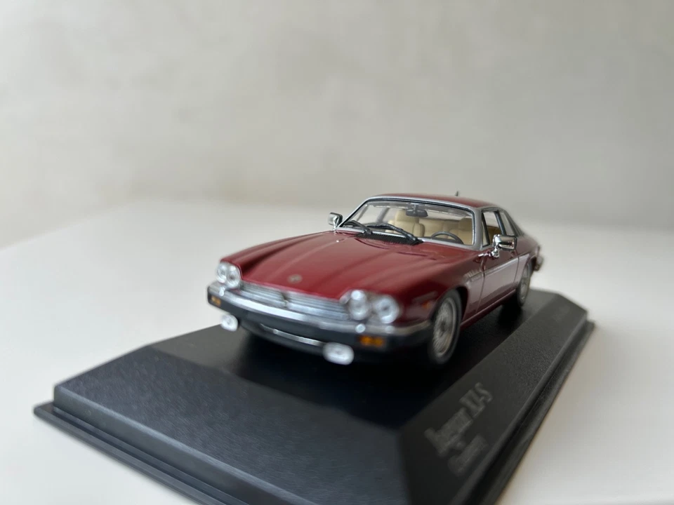 Minichamps Jaguar XJ-S 1980 1:43 - Image 3 of 4