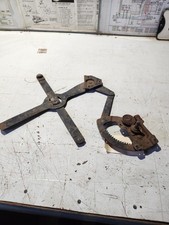 1947-1950 Chevrolet Pickup Truck Rh Nos Window Regulator. Gmc - Descpription 1947-1950 Chevrolet Pickup Truck Rh Nos Window Regulator. Gmc - Descpription