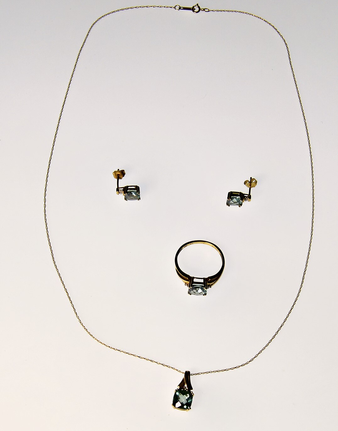 New Topaz & Diamond 10K Yellow Gold Ring, Earrings & Necklace Set w/ Jewelry Box