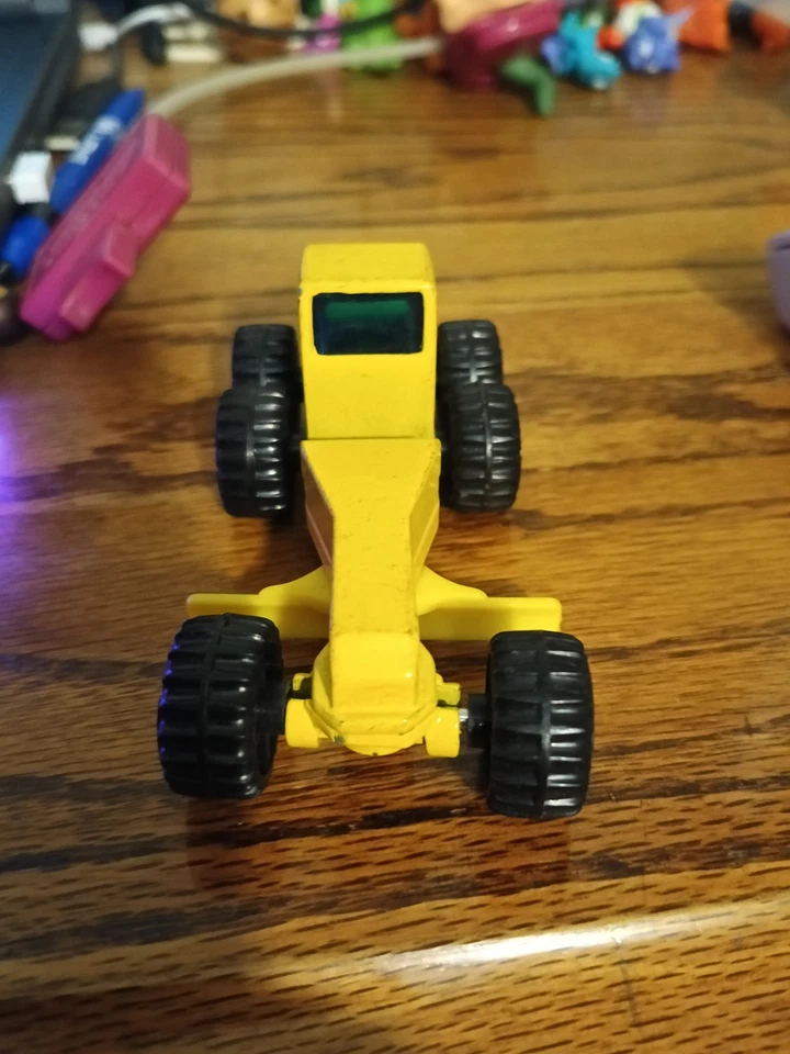 Vintage Tonka 1994 Yellow Tonka Corp Metal Die Cast Car Road Grader 4" Vtg  - Image 2 of 4