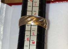 Vintage 9ct Gold Wedding Band Ring Patterned 9 Carat Gold Ring Size J 1/2